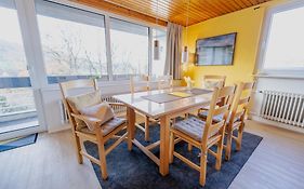 Ferienhaus Schöne Aussicht Ferienwohnung Gelb
